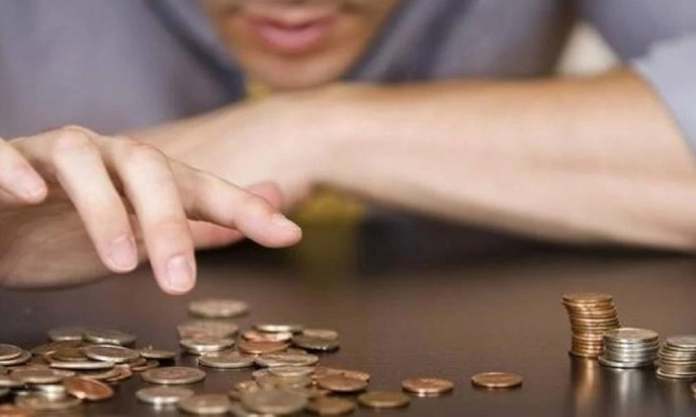 Μισθός «πείνας» 468 ευρώ για έναν στους τρεις εργαζόμενους του ιδιωτικού τομέα
